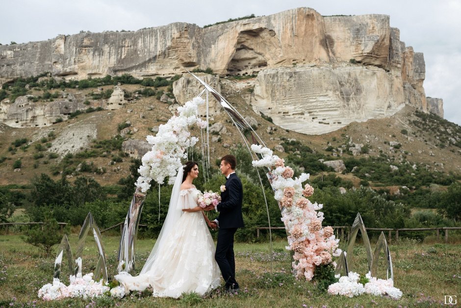 Выездная Свадебная церемония Крым