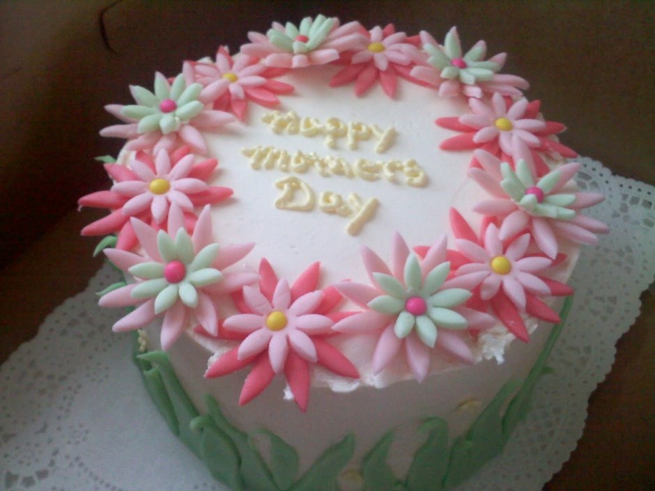 Украшение торта для мамы