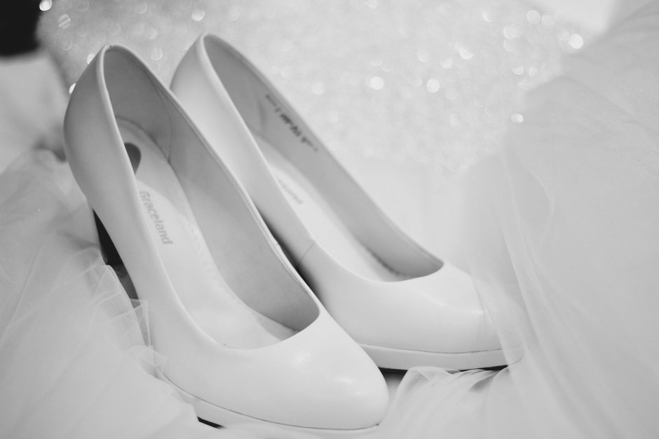 Туфли на свадьбу пышное в пол белое