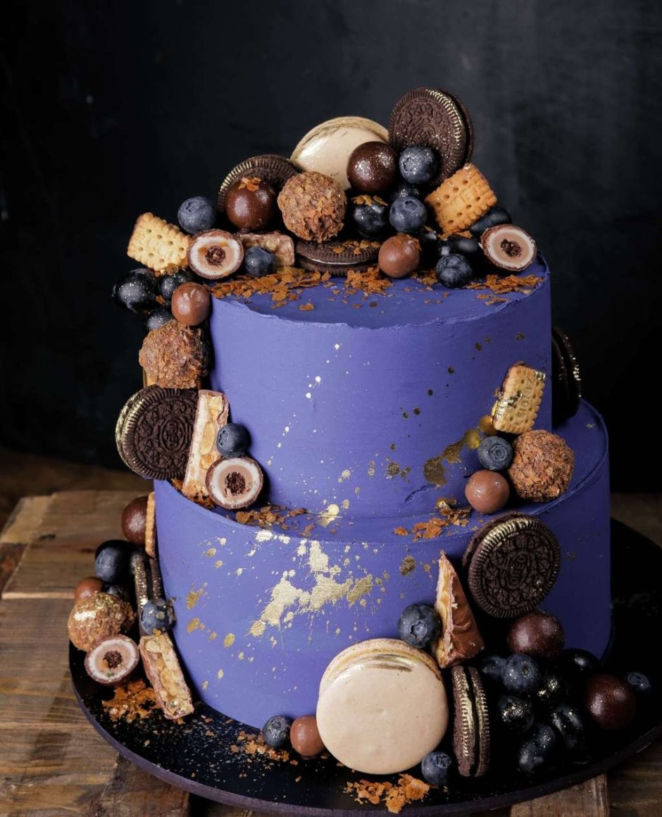 Торт с шоколадными шарами для мальчика