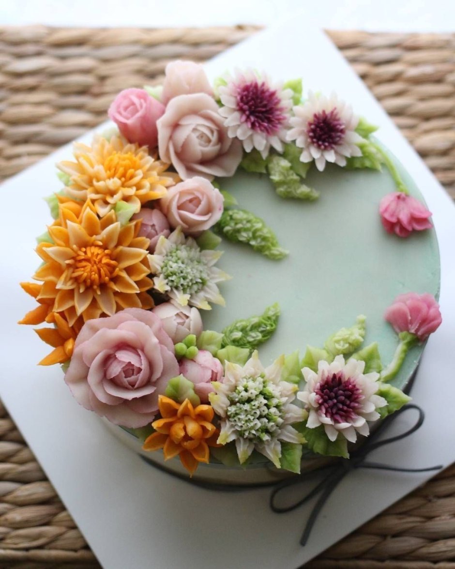 Работа декорация торта цветами