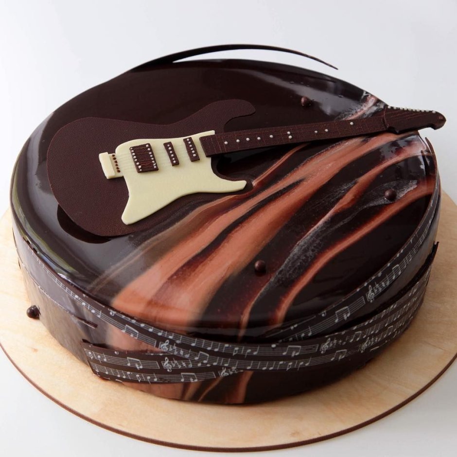 Гитара из шоколада на торт