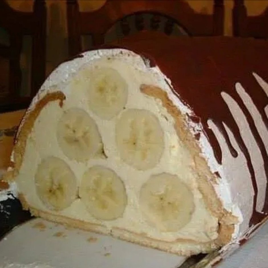 Торт без выпечки с бананом и печеньем