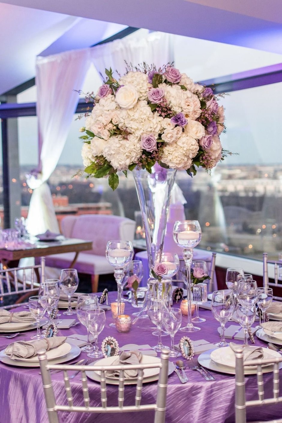 Фиолетовый декор свадьбы