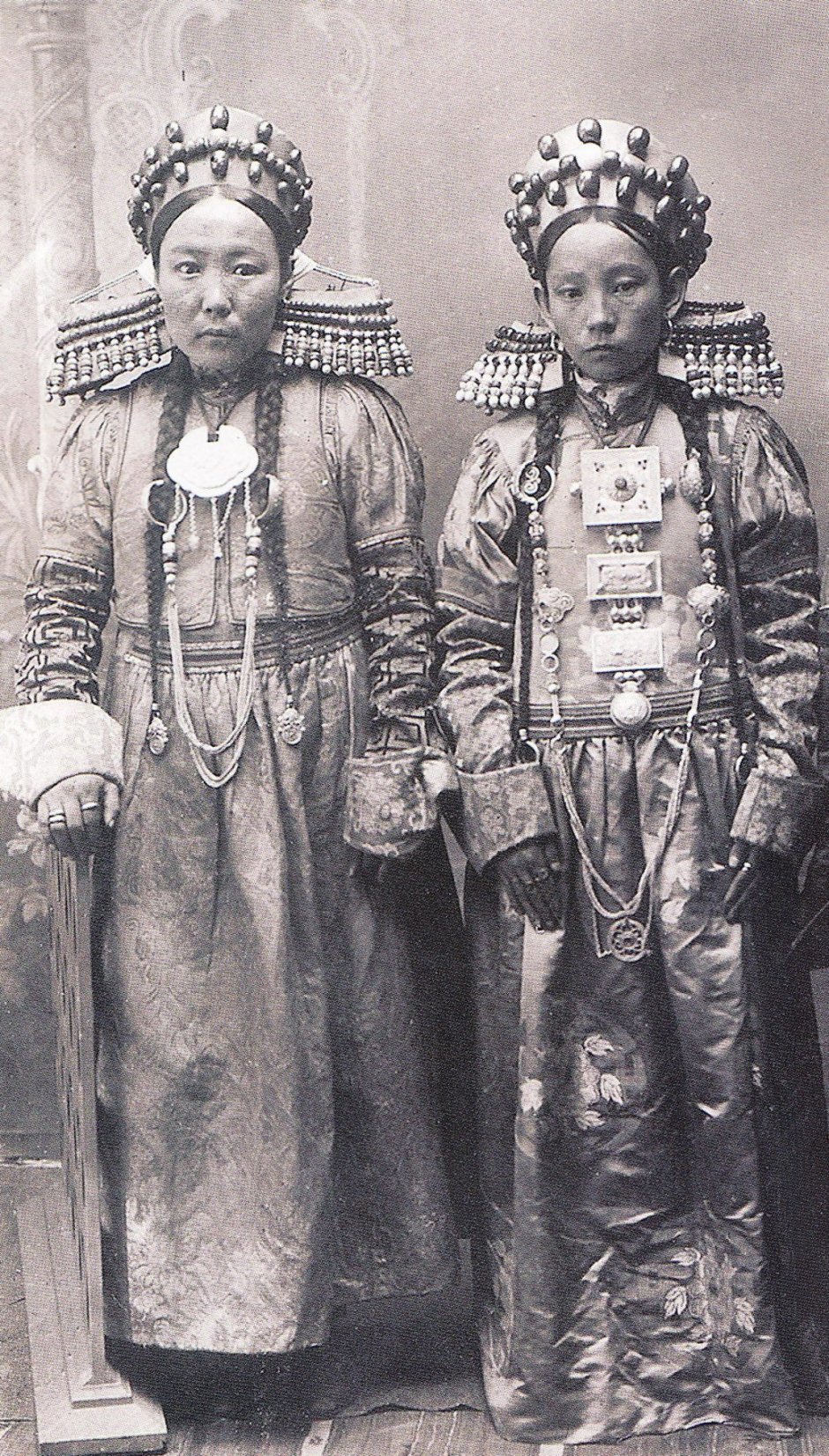 Национальный костюм Монголии 21 век