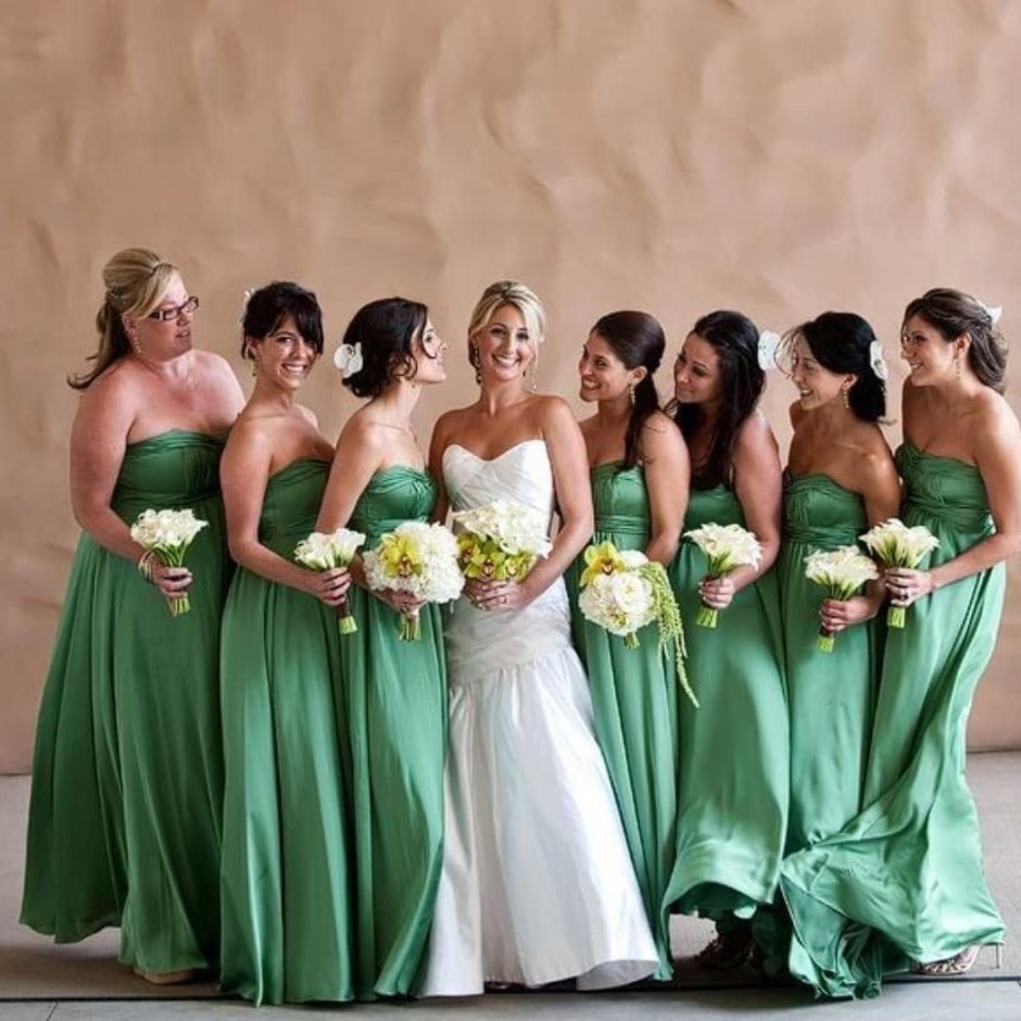Платье невесты в в зеленых тонах