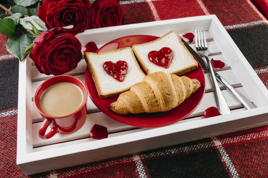 Романтический завтрак для девушки