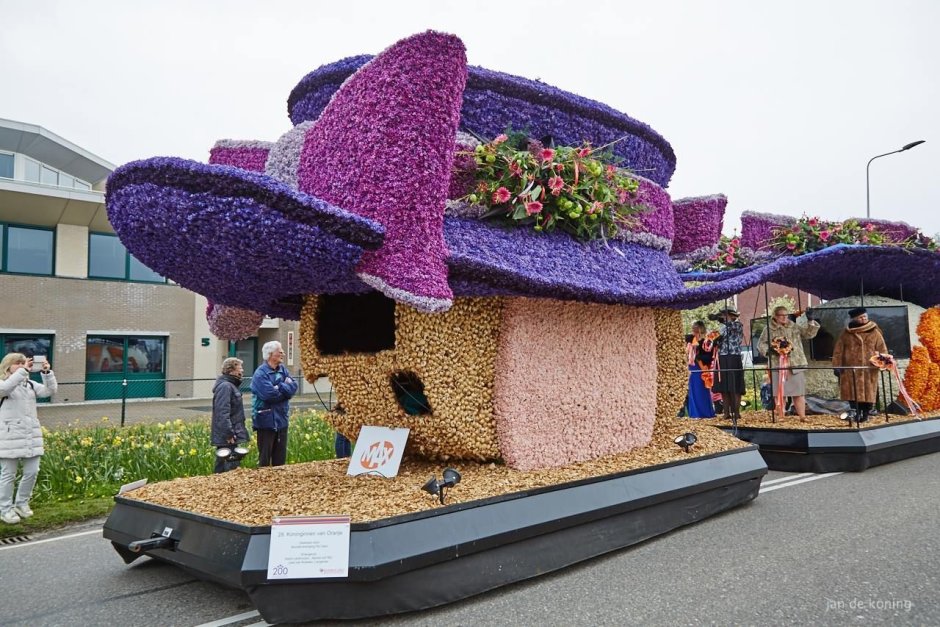 Парад цветов в Аалсмеере (Голландия)
