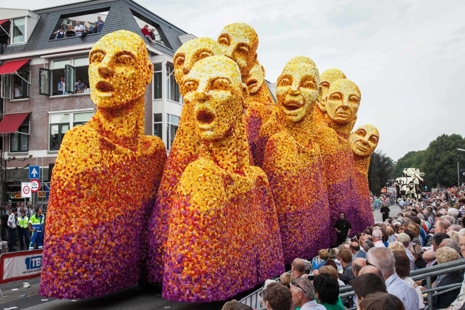 Парад цветов Bloemencorso в Голландии