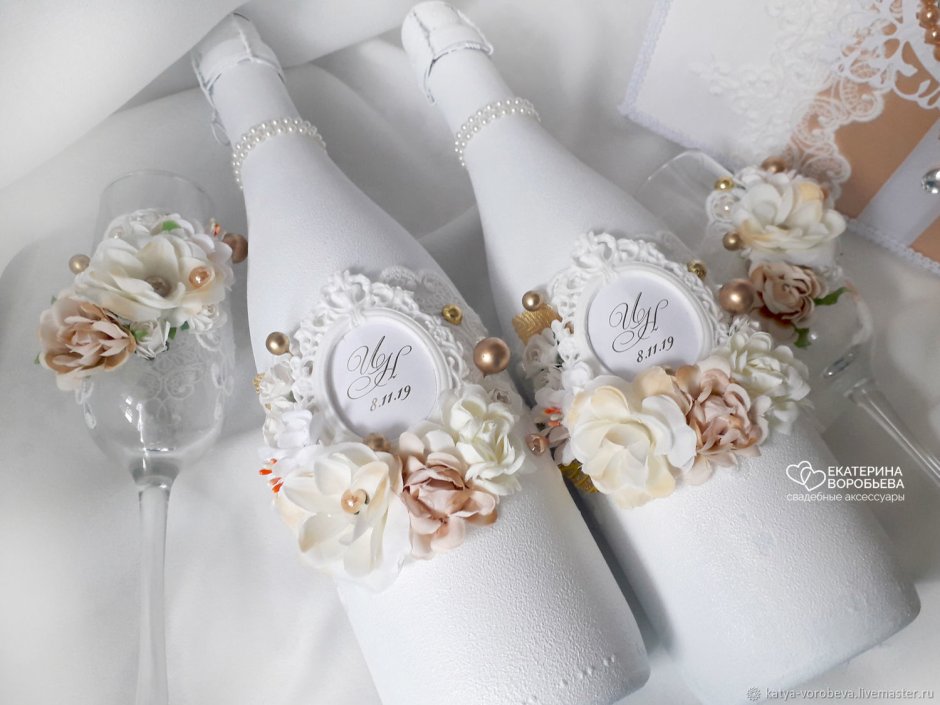 Свадебные бутылки с монограммами