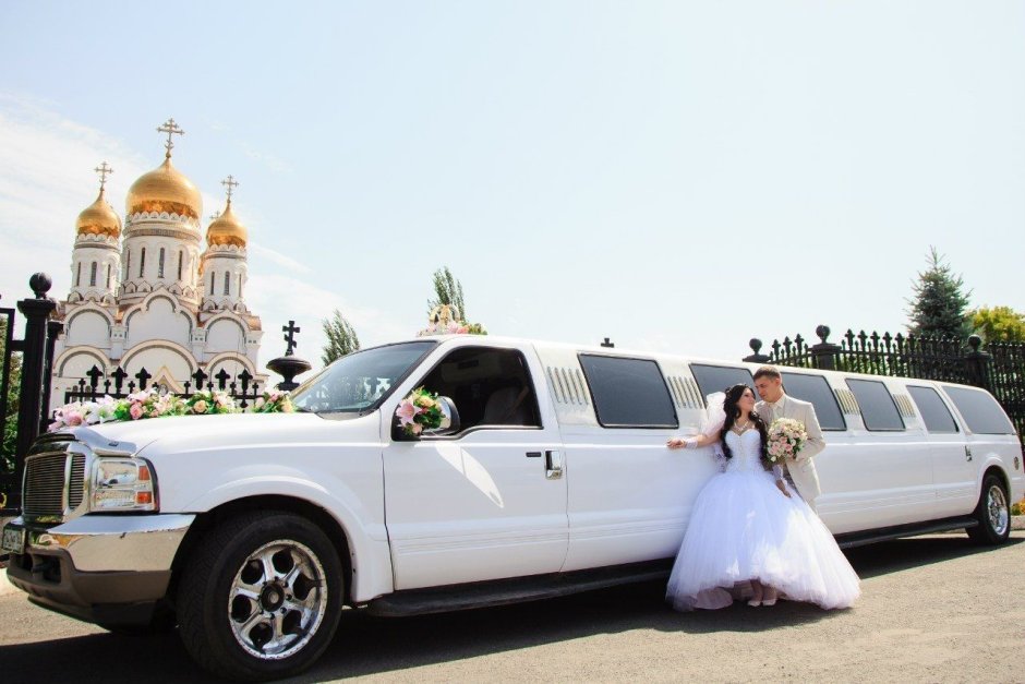Лимузин Форд на свадьбу