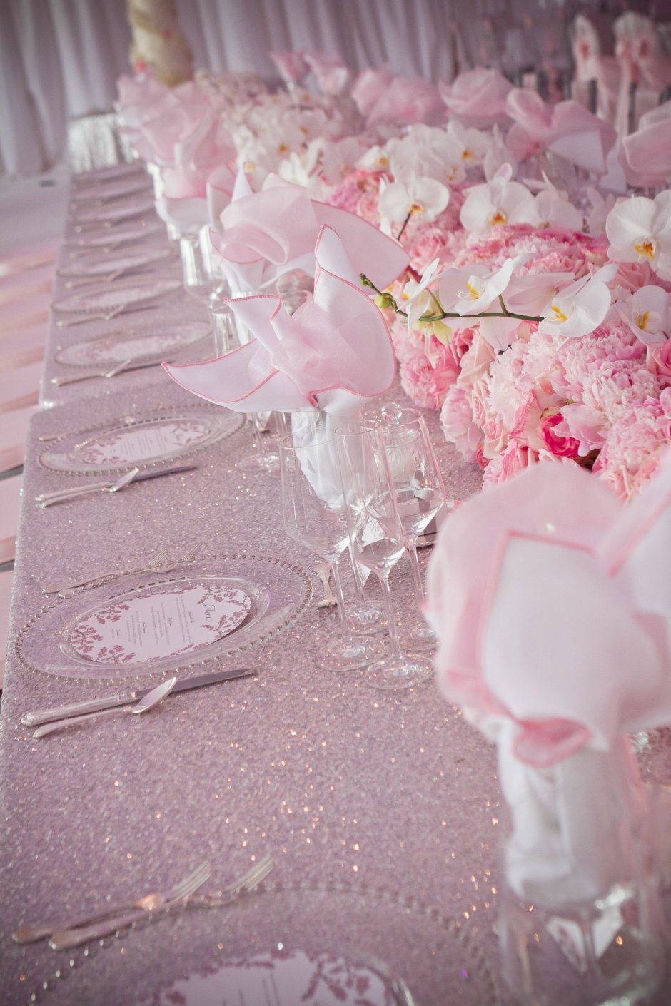 Украшение на розовую свадьбу