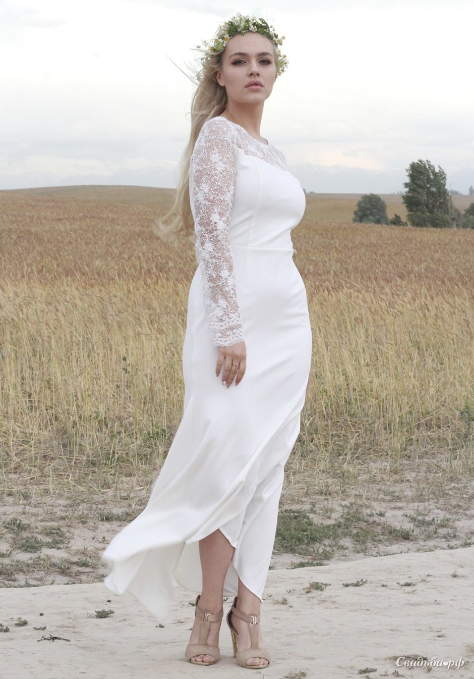 Платье белое Serafima