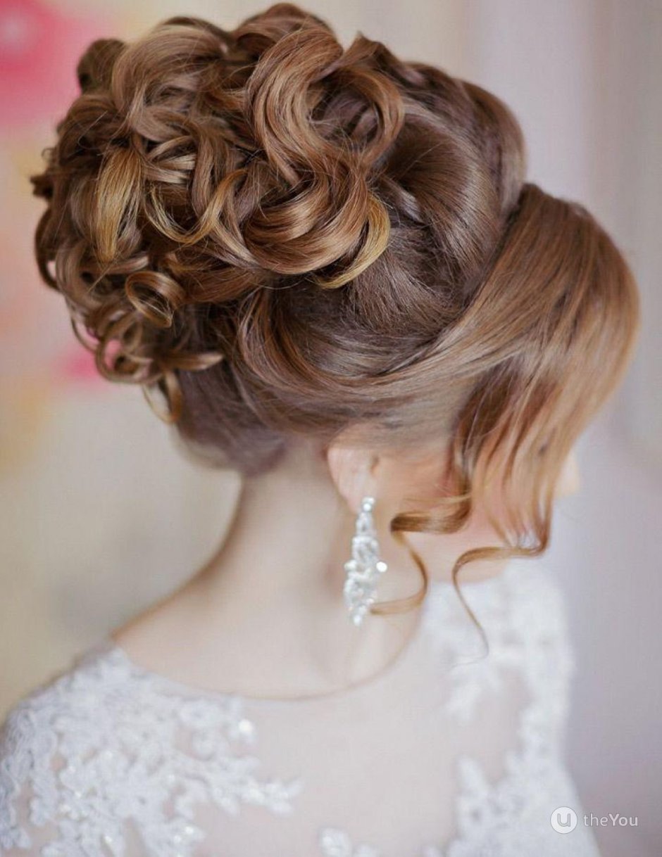 Прическа на свадьбу на средние волосы