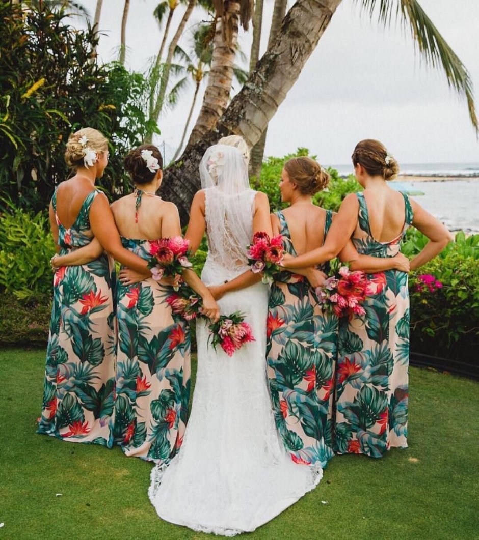 Гавайское свадебное платье