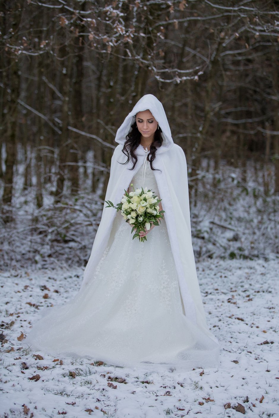 Невесты в свадебных платьях зимние