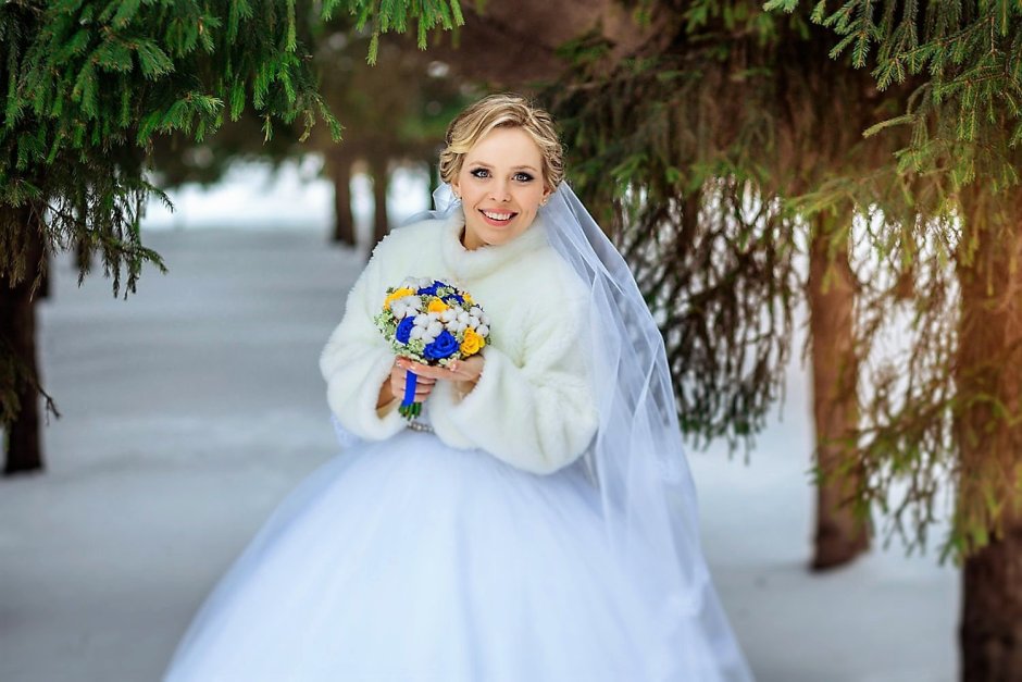 Зимние невесты в шубках