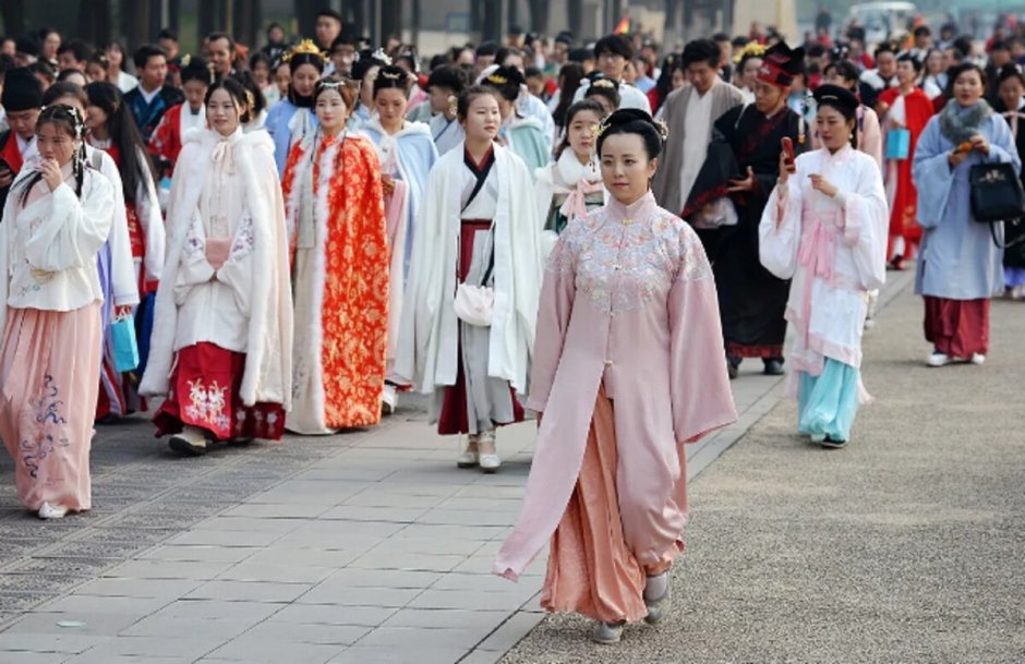 Китай традиционная одежда Шэньи