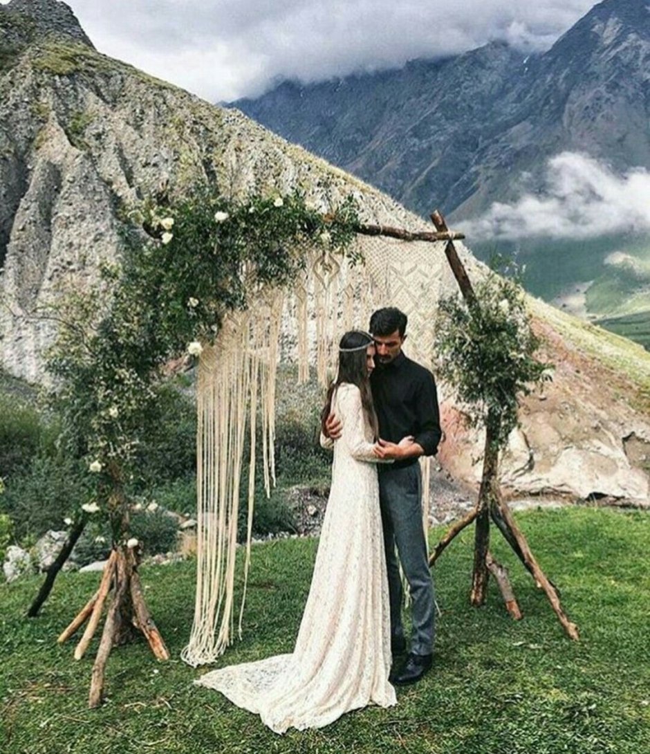 Свадебная арка в горах