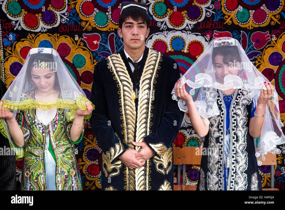 Свадебная одежда таджиков