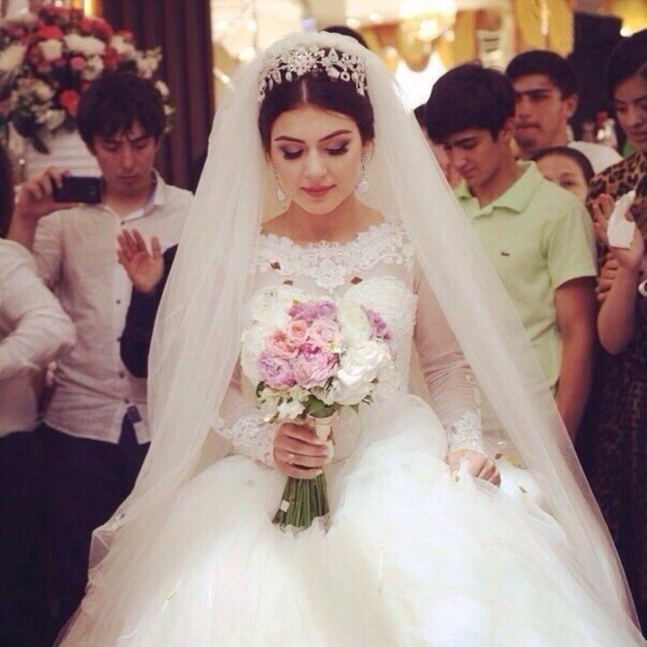 Свадебное платье таджикской невесты