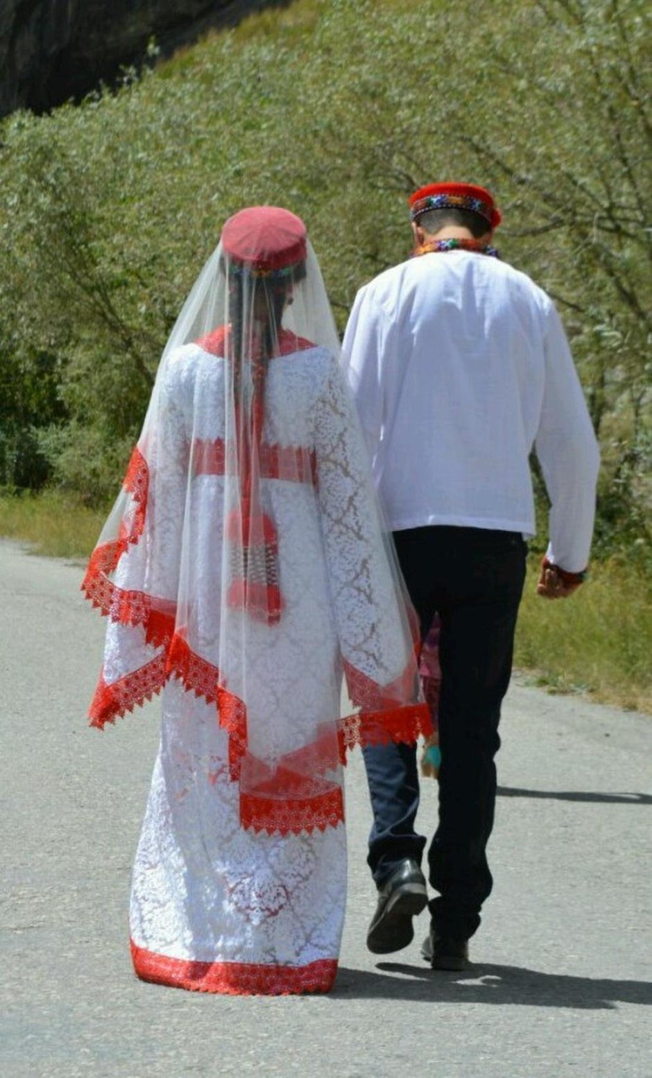 Национальное платье невесты памирцев