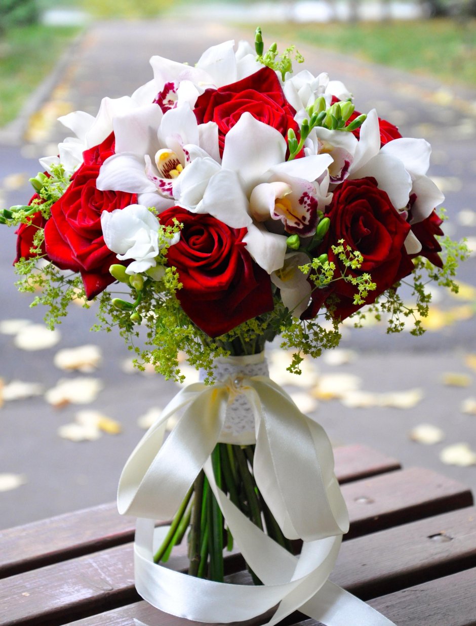 Свадебный букет в Красном цвете