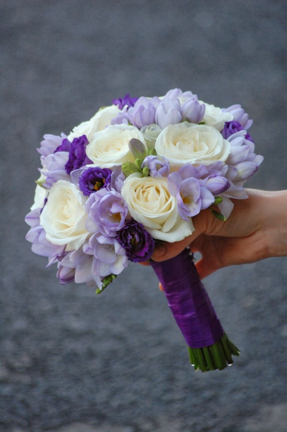 Свадебные букеты для невесты фиолетовые