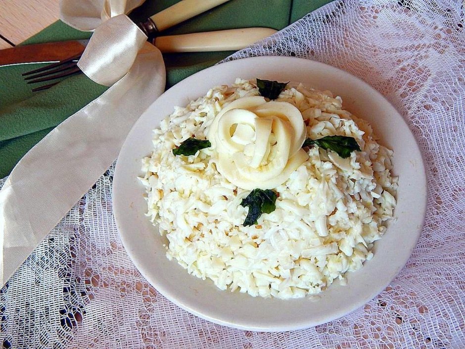 Салат белая невеста с плавленным сыром