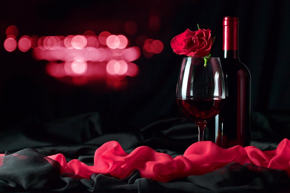 Романтический вечер с красным вином