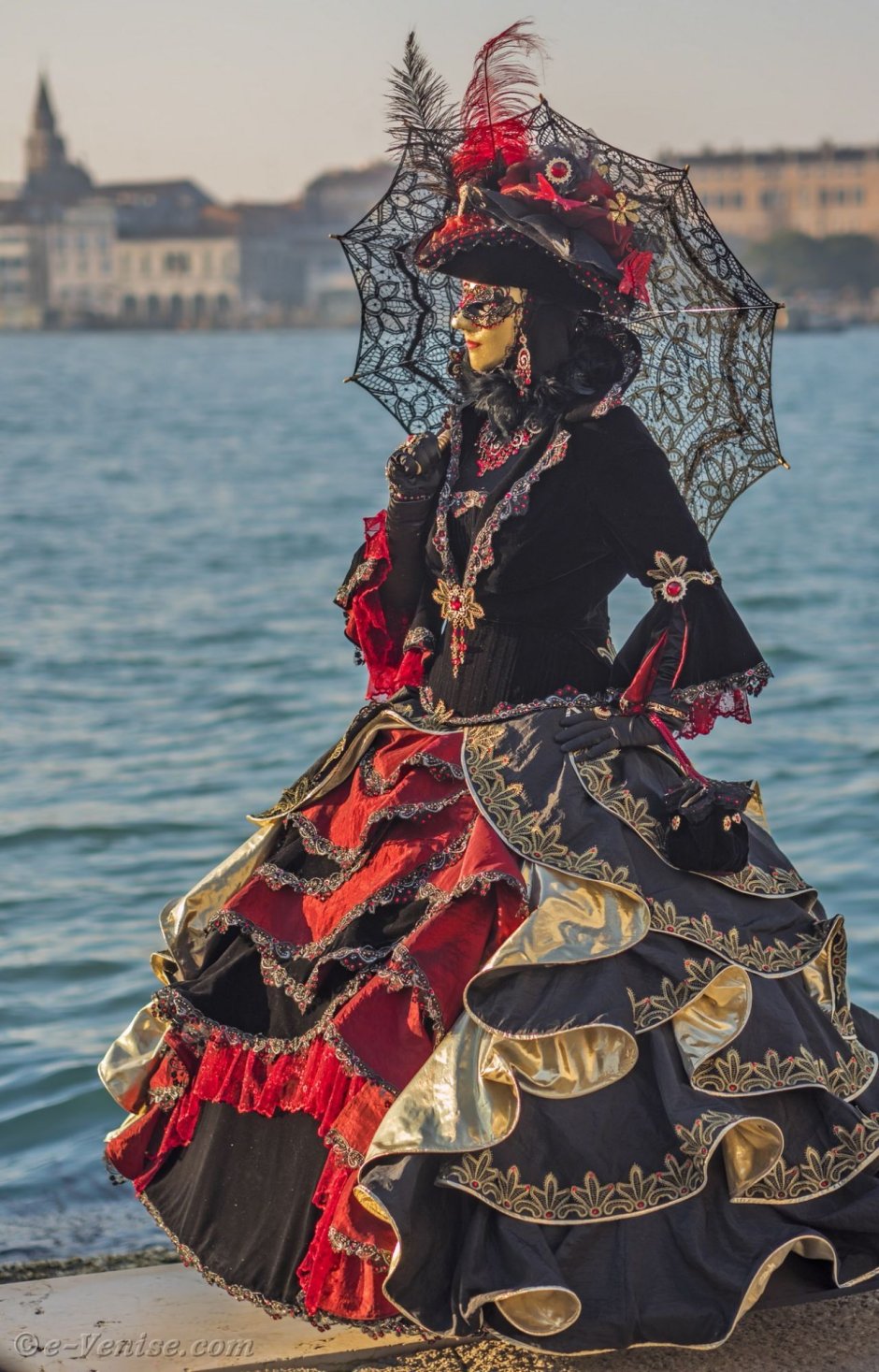 Венеция карнавал платье