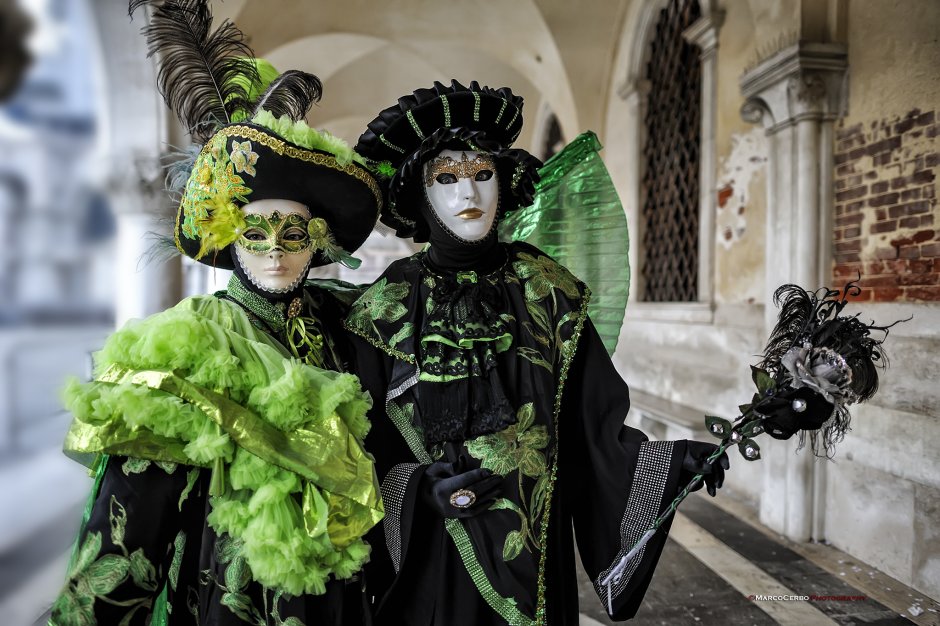 Венецианский карнавал костюм в аренду