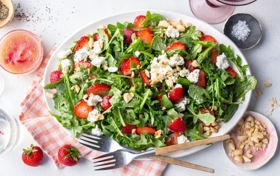 Salad with Strawberry