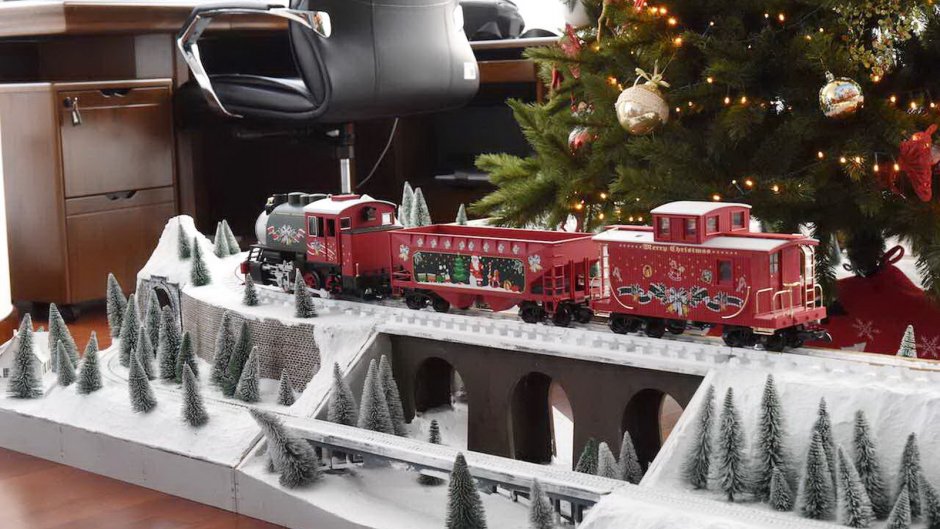 Новогодняя железная дорога Рождественский Полярный экспресс