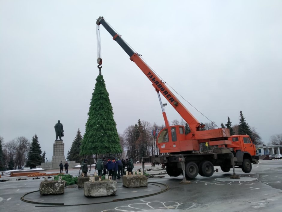 Ульяновск елка на Соборной площади