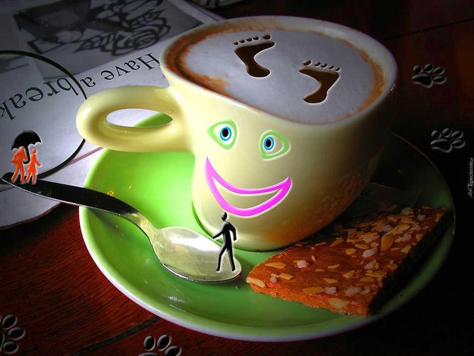 Чашка кофе с рисунком улыбкой