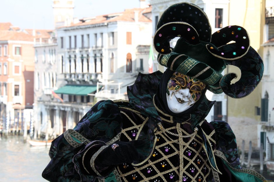 Карнавал в Венеции костюмы
