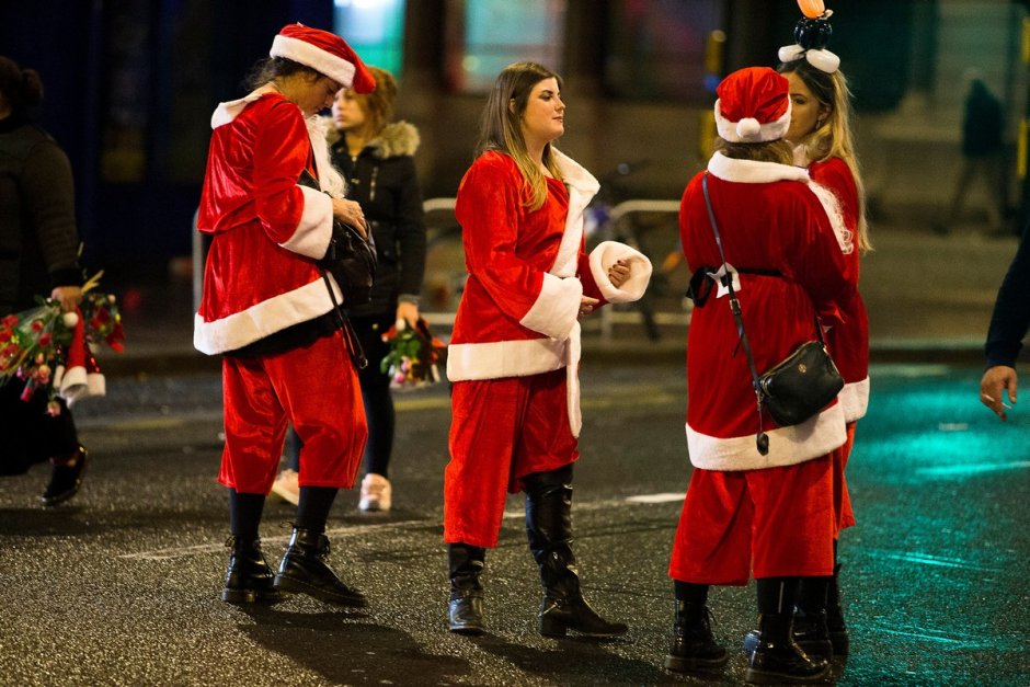 Традиционные костюмы на Рождество в Англии