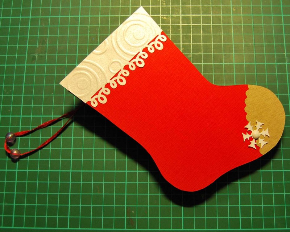 Новогодний носок для подарков из картона