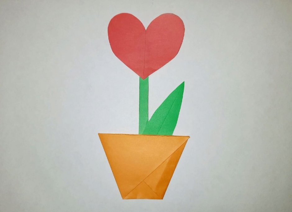 Легкая открытка в стиле оригами для мамы