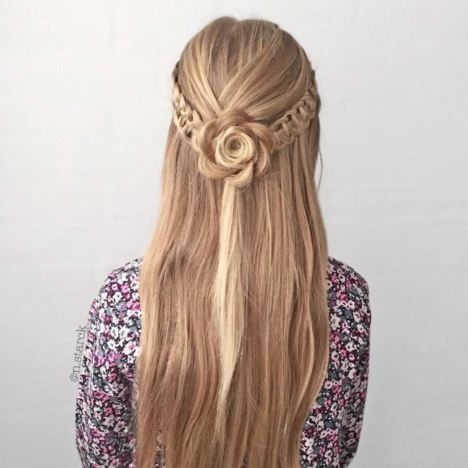 Мальвинка с косами для девочки с цветком в волосах