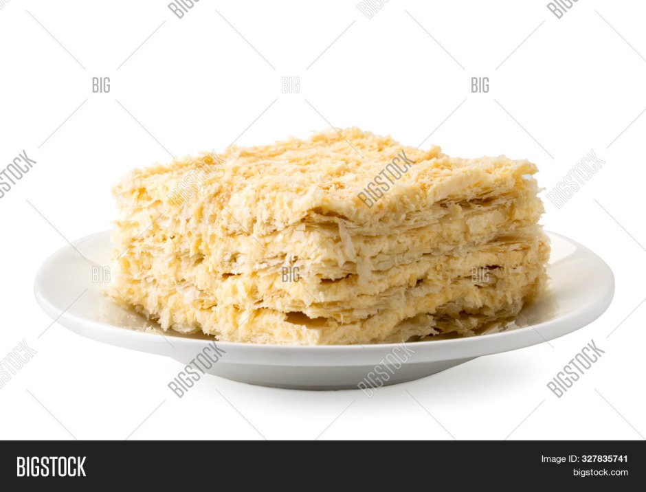 Наполеон торт на тарелке