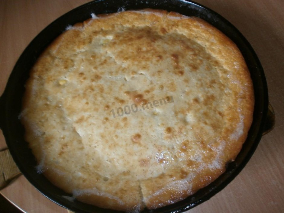 Пирог на сковороде на плите