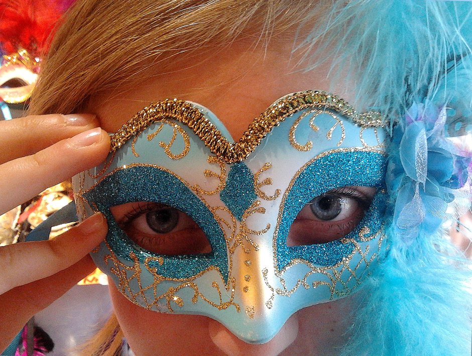 Карнавальная маска лицо
