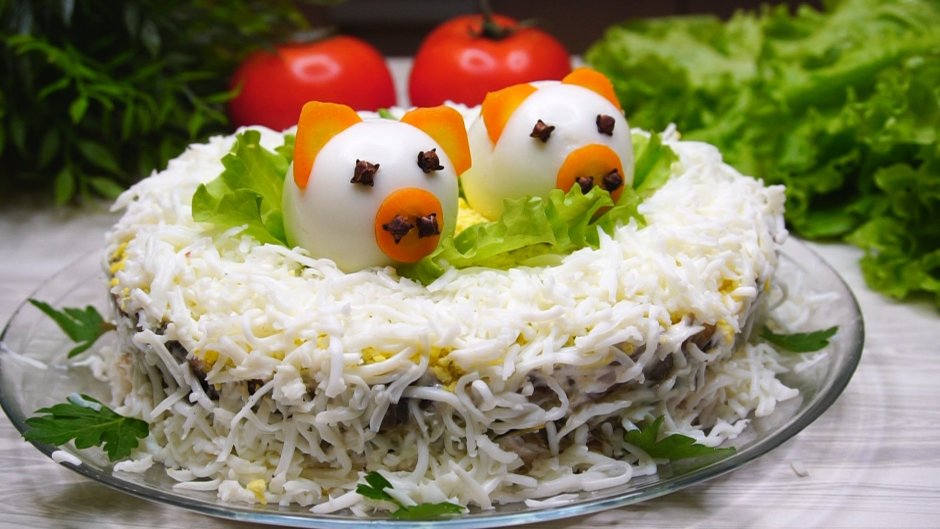 Украшения из яиц для салатов