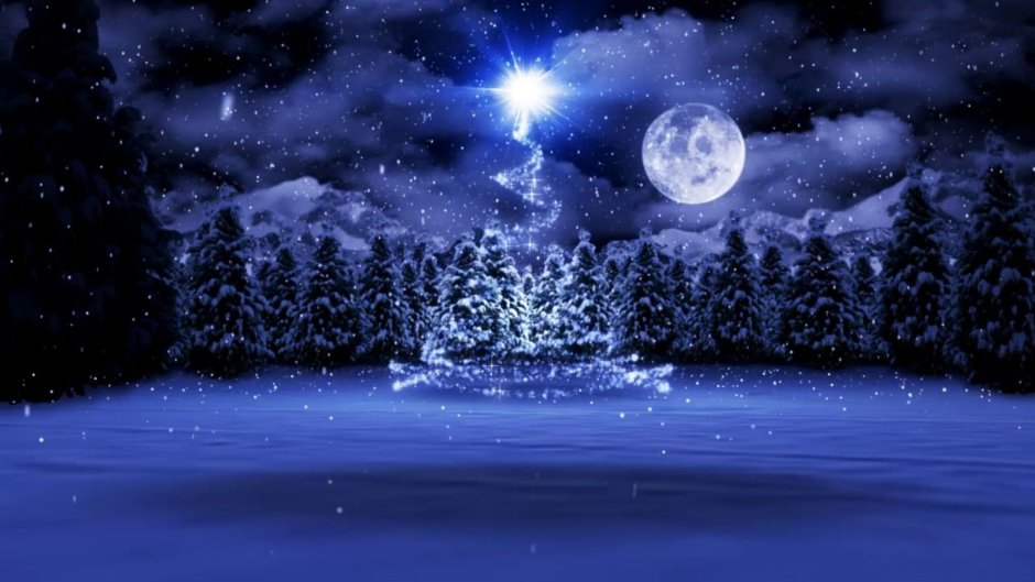 Новогодняя елка на фоне Луны