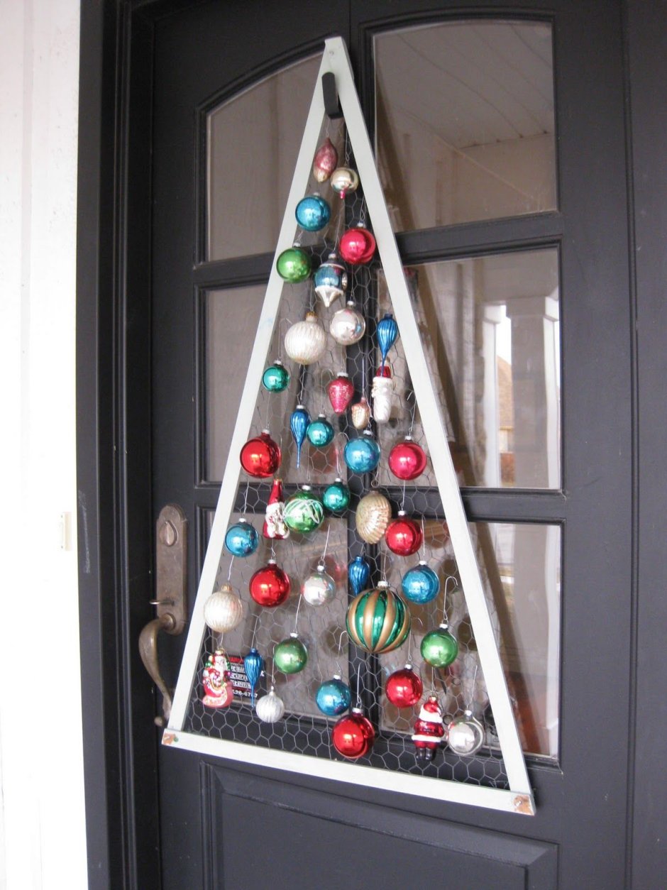 Креативная елка на дверь