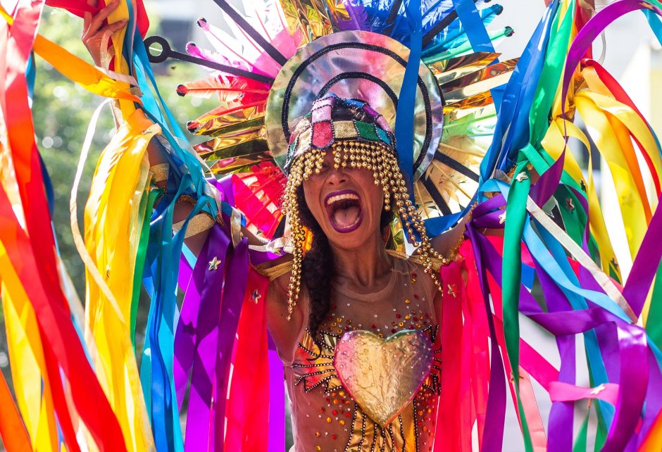 Краски Бразилии фон карнавал
