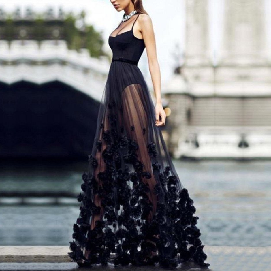 Шикарное вечернее черное платье
