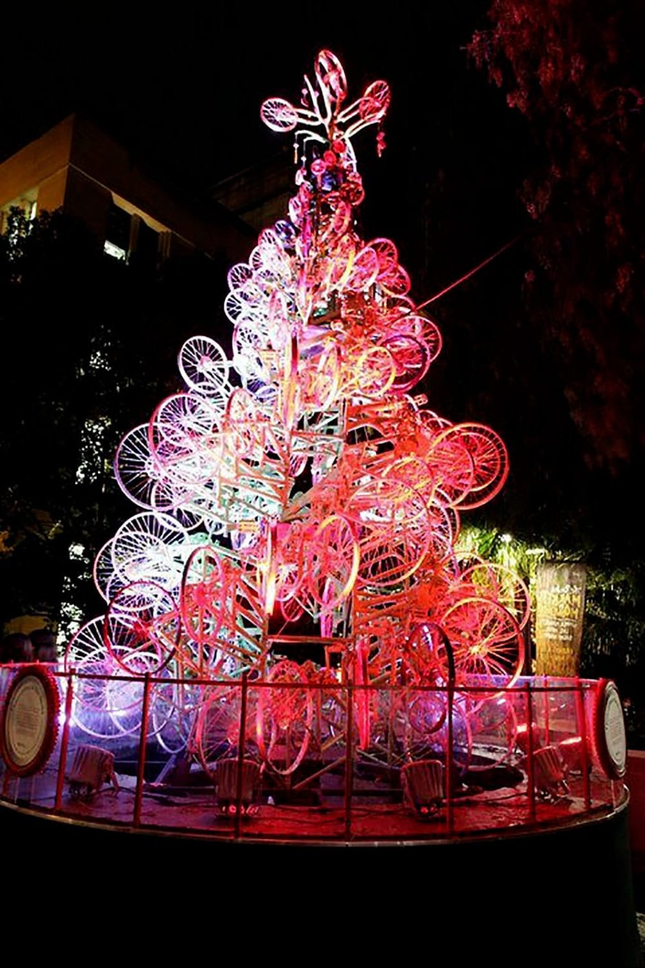 Новогодняя елка из велосипеда